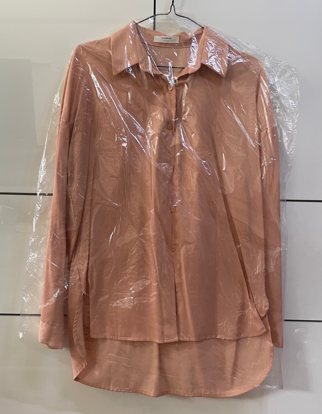 (미착용, 새상품) 슬로우앤드 made. 리버 여리핏 실키블라우스 상품이미지2