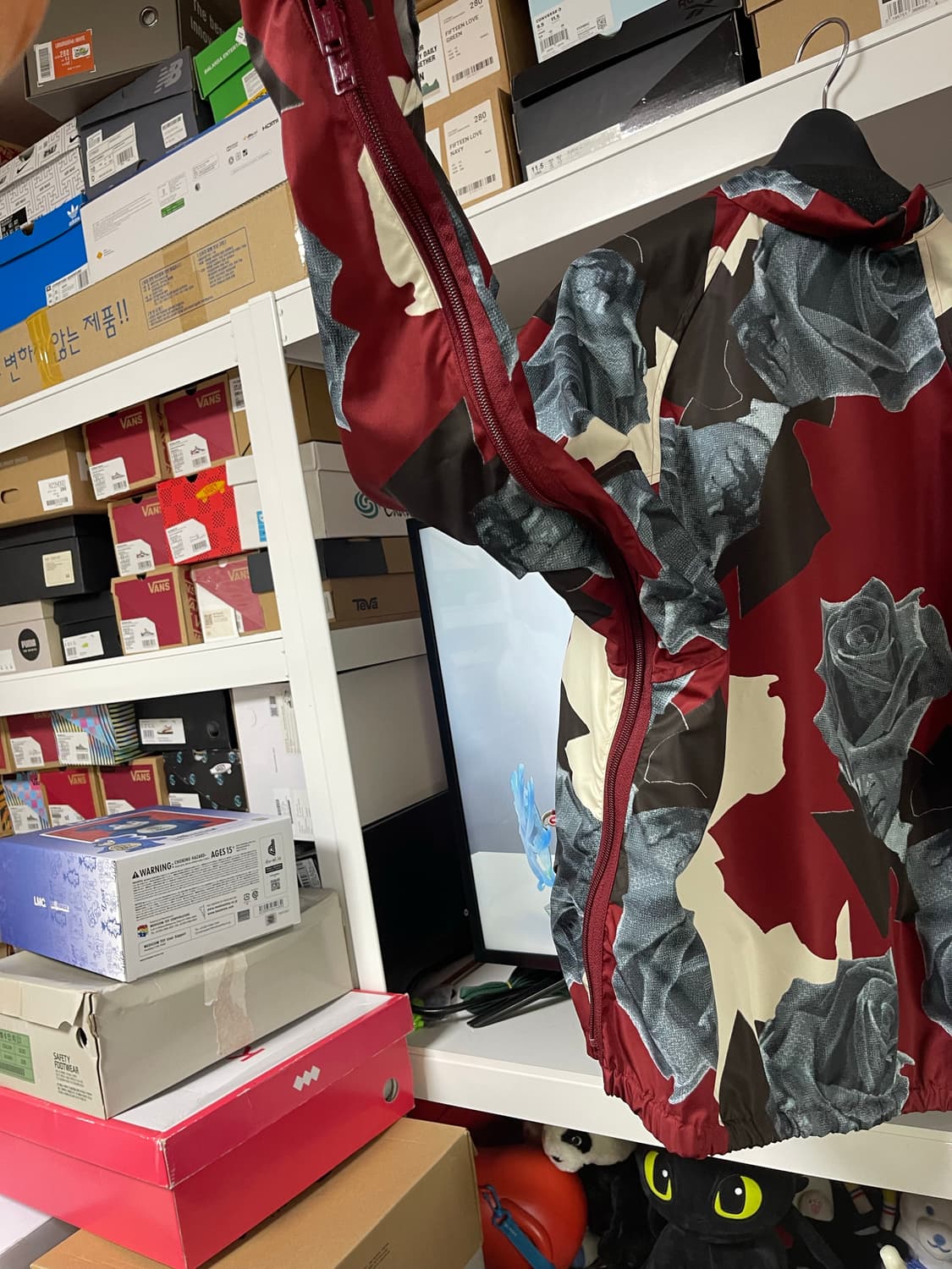 언더커버 로즈 패턴 바람막이 상품이미지4