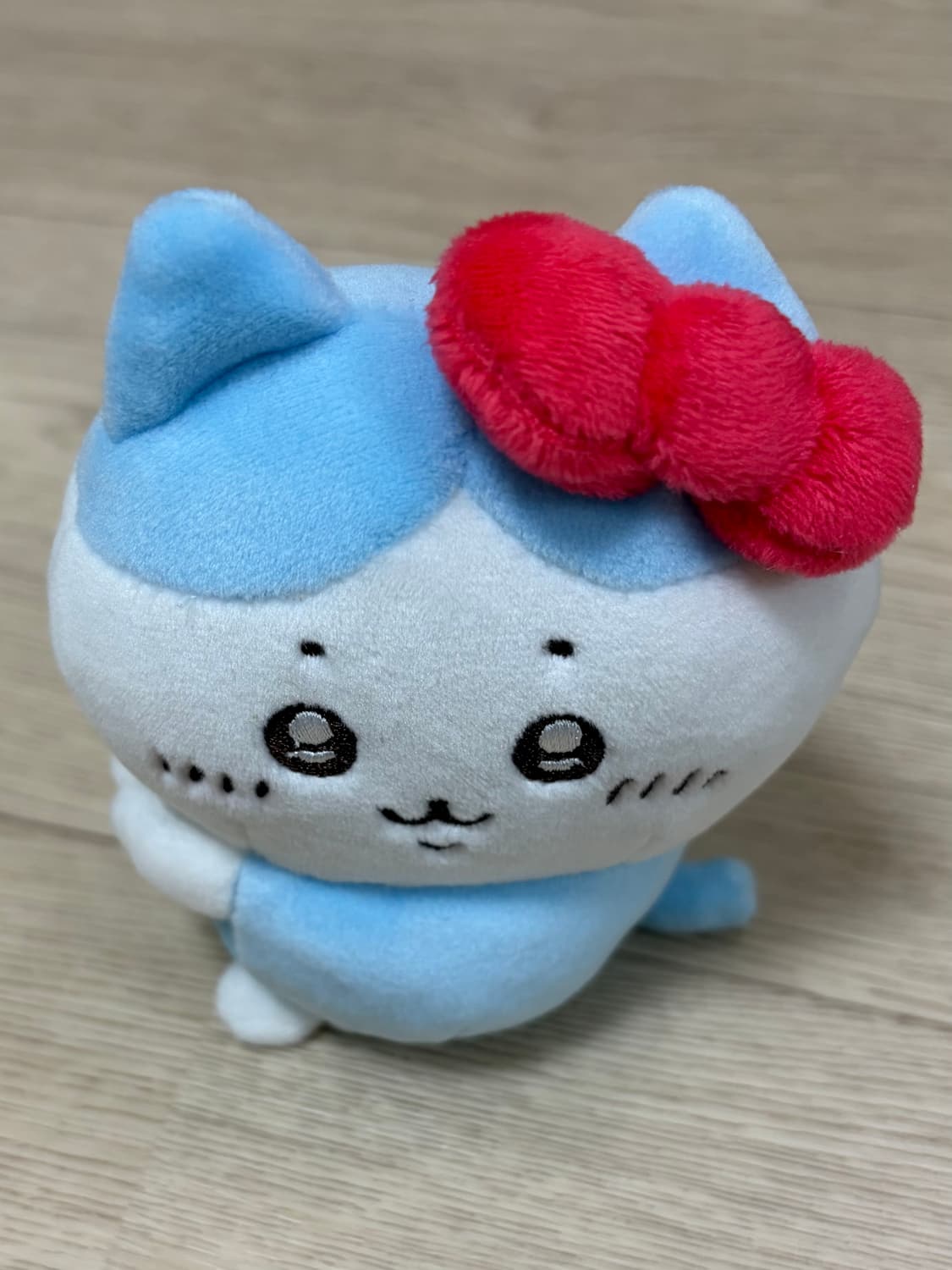 치이카와 x 산리오 캐릭터즈 홀더블 마스코트 하치와레 헬로키티 상품이미지3