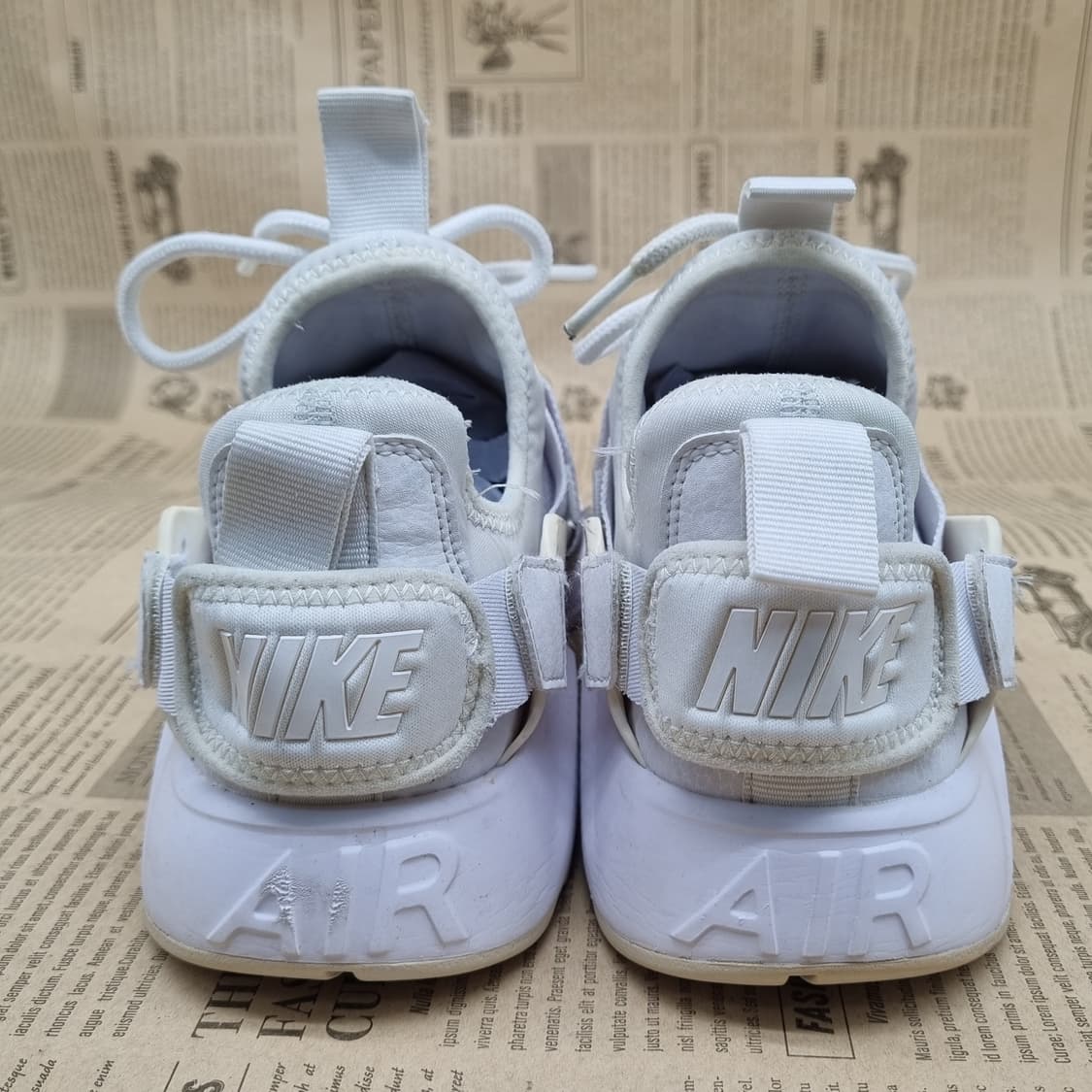 나이키 에어 허라취 시티 운동화 245 상품이미지3