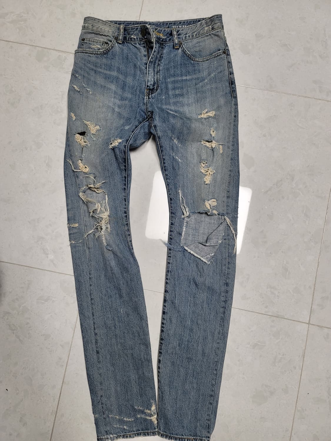 입생로랑 데미지드 데님 청바지 허리단면38 기장109 상태굿
 상품이미지1