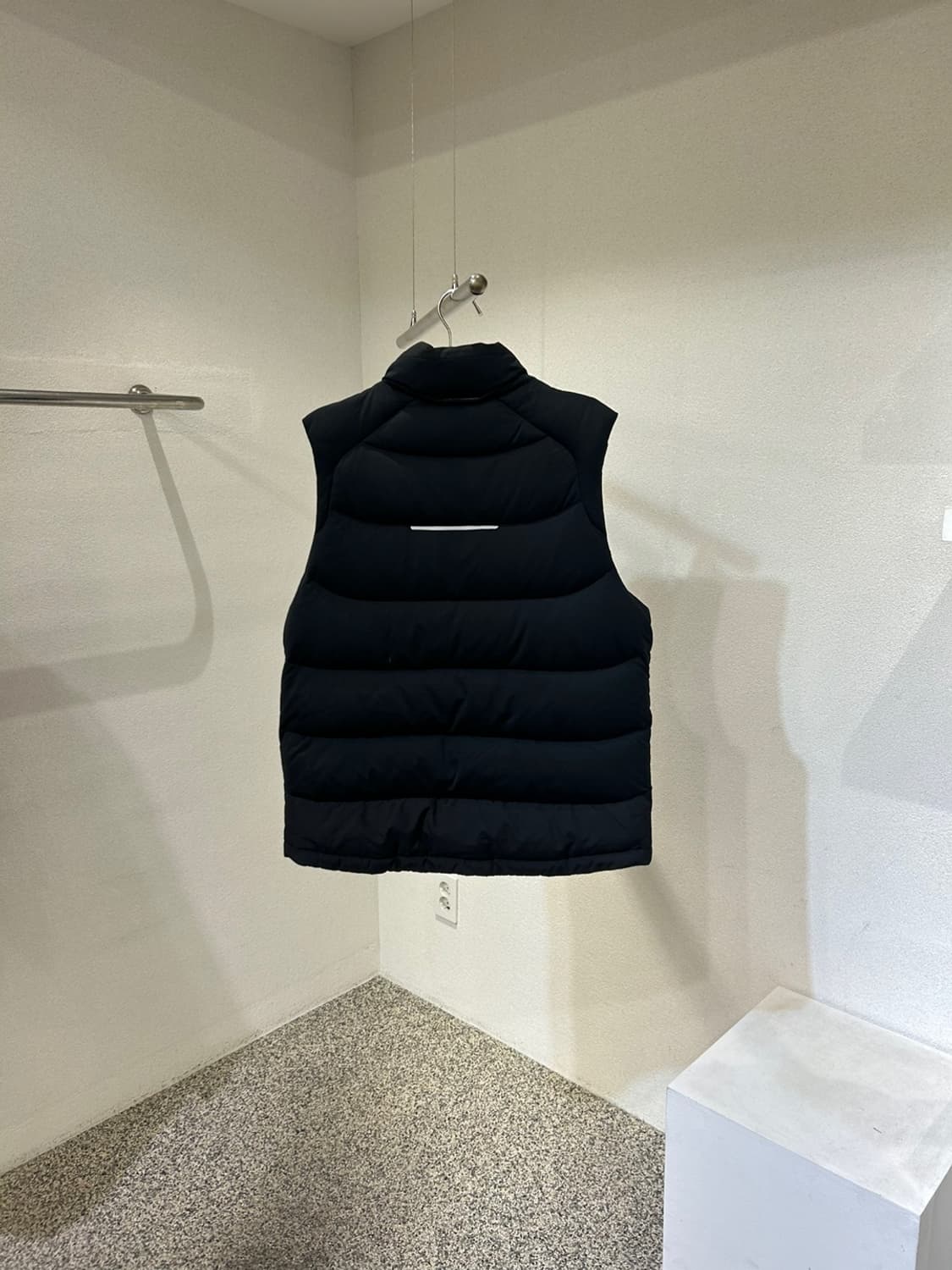 뉴발란스 NB로고 덕다운 조끼패딩 상품이미지2