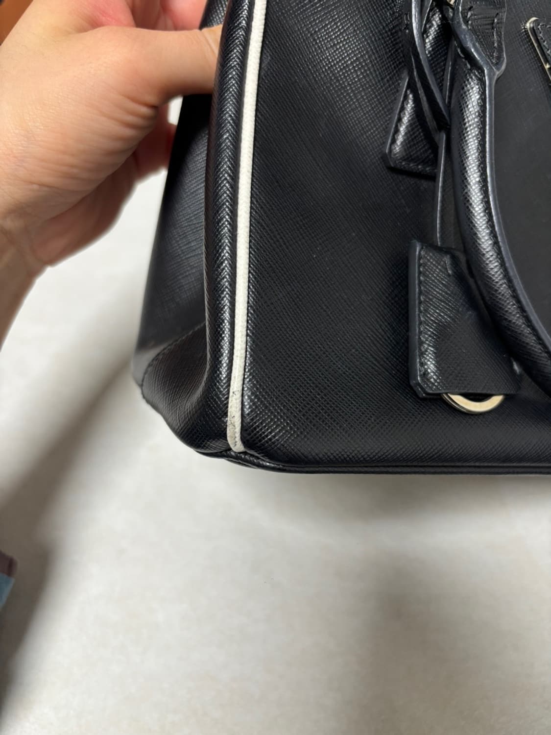 프라다 사피아노 블랙 토트백 상품이미지3