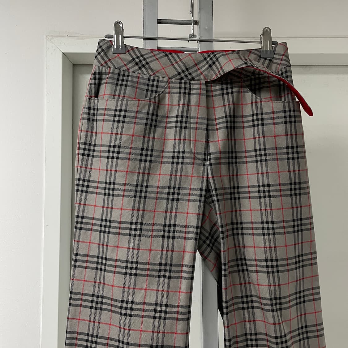 버버리 노바 체크 팬츠 그레이 6(W) 상품이미지2