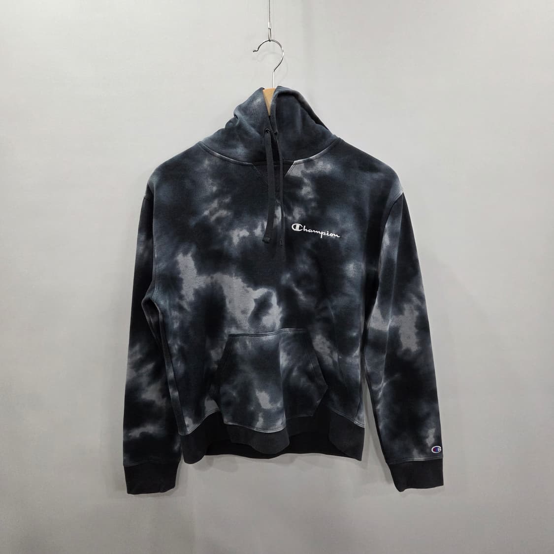 챔피온 우먼 스몰로고 자수 타이다이 기모 후드티 M  상품이미지1