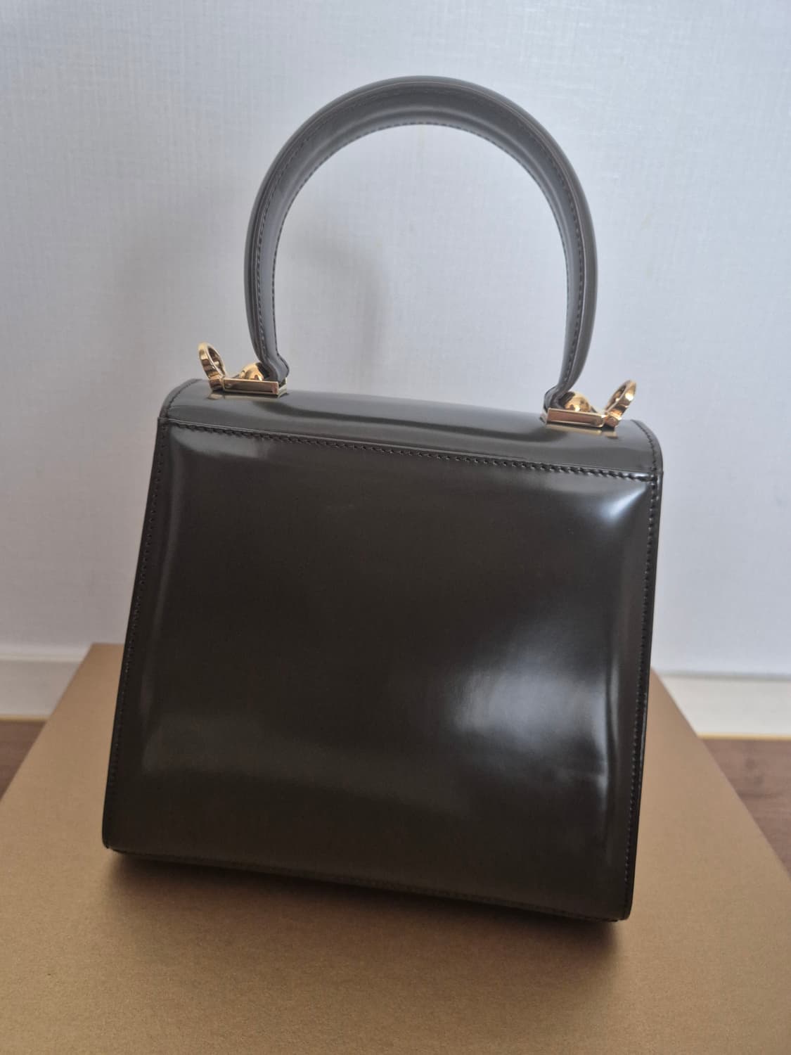 페레가모 켈리백 상품이미지8