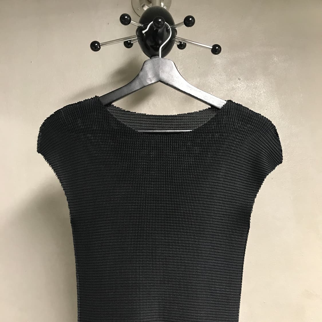 미 이세이 미야케 플리츠 블랙 탑 F(W) 상품이미지2