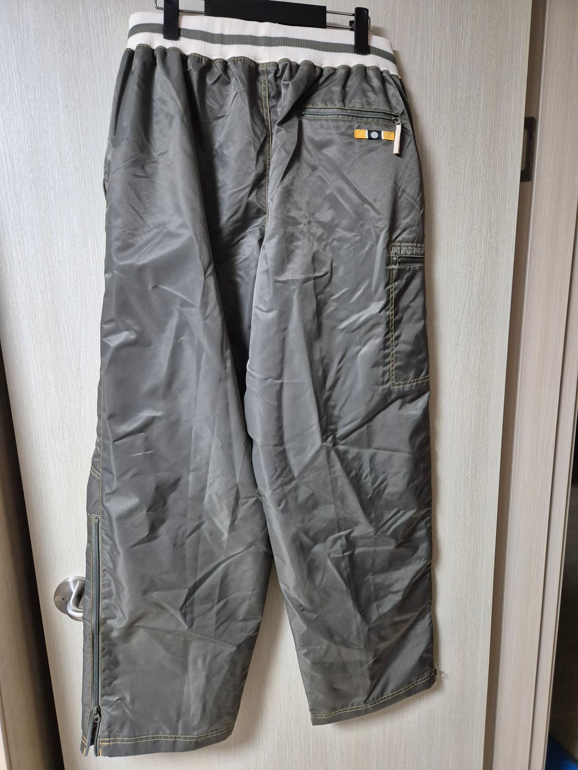 (새제품) 나이키 스우시 베스킷 볼 오버사이즈 나일론 팬츠 상품이미지2