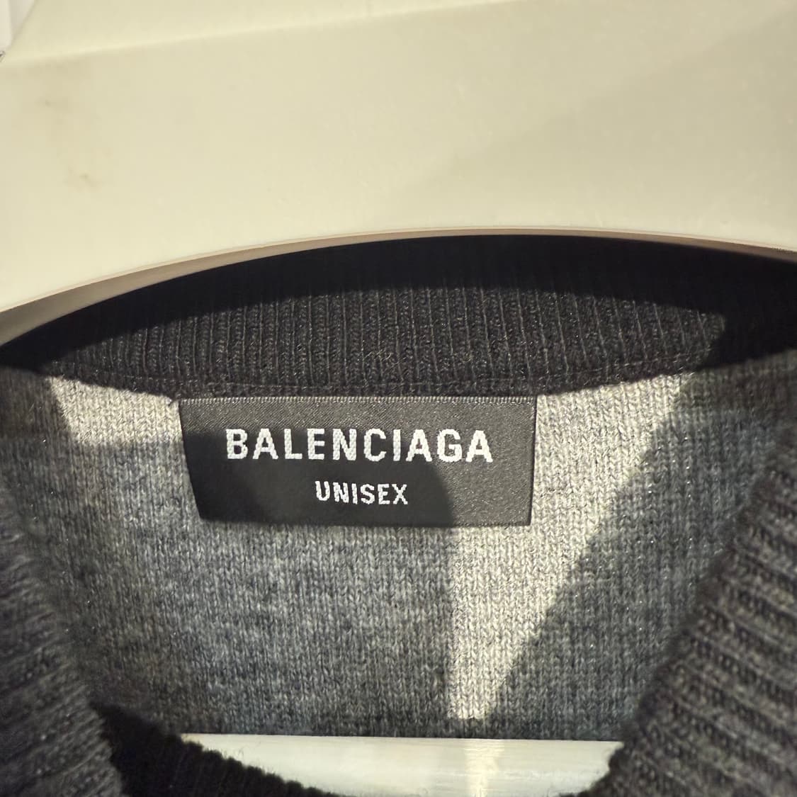 (110) 발렌시아가 스포티 B 배색 니트  상품이미지5