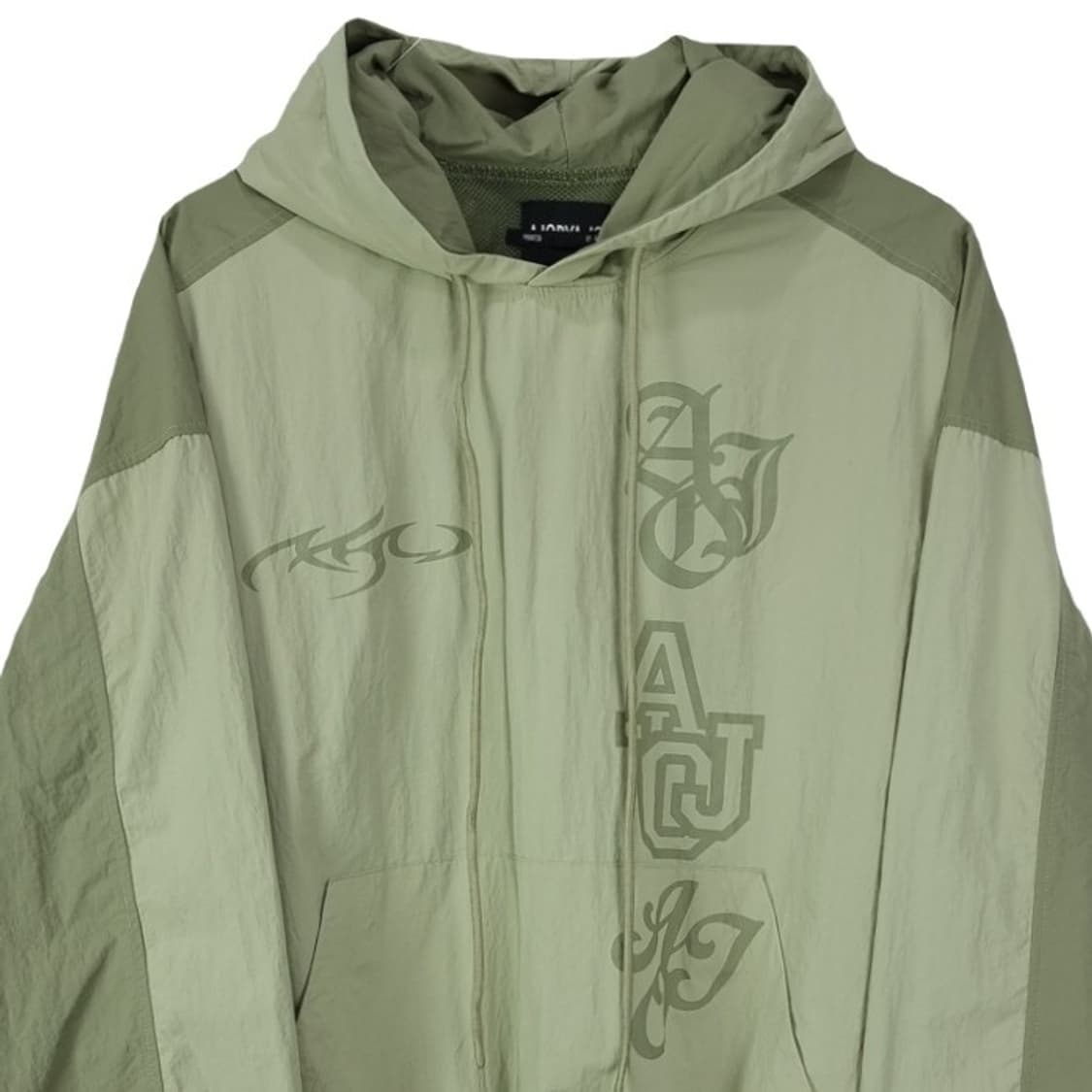 [아조바이아조] 나일론 도킹 프린팅 오버사이즈 후드티 베이지 M18438 상품이미지4