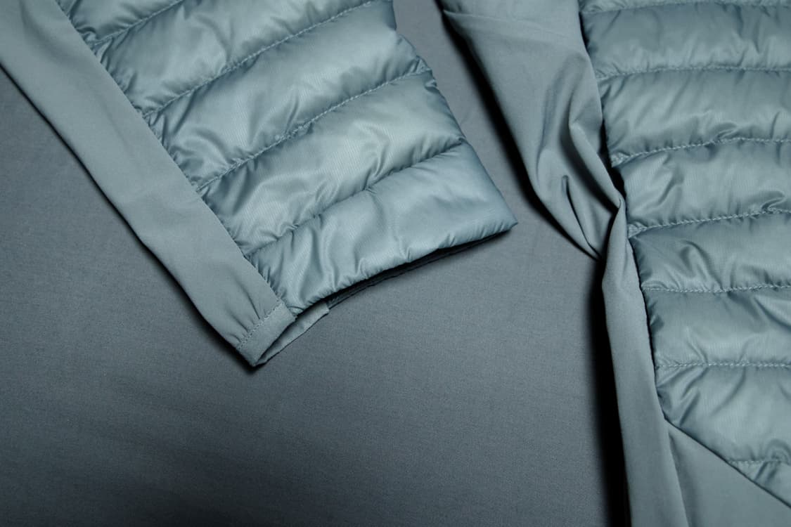 아크테릭스 세륨 하이브리드 후디 VOID 컬러 남성용 상품이미지5