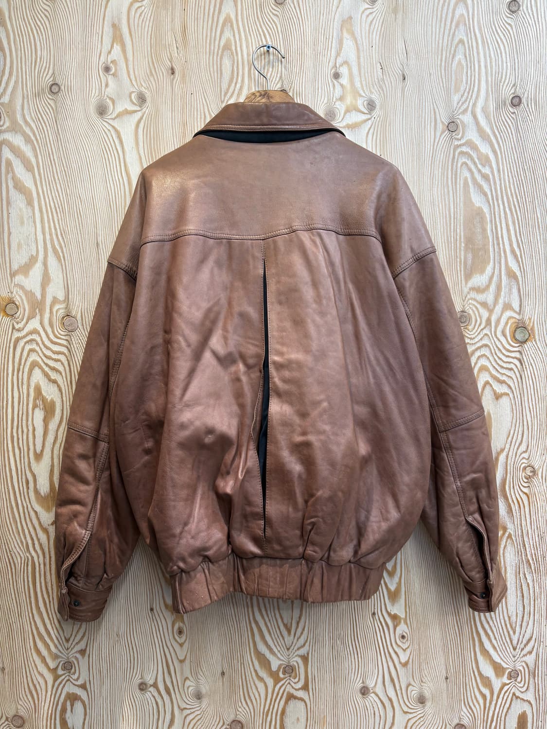 발리 레더 봄버 자켓 상품이미지3