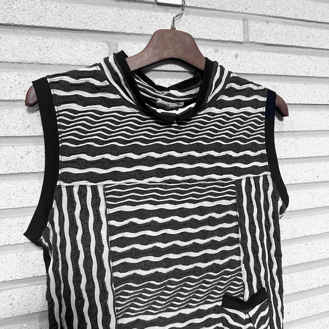 JPN VINTAGE 베스트 스트라이프 패턴 디테일 블랙 상품이미지3