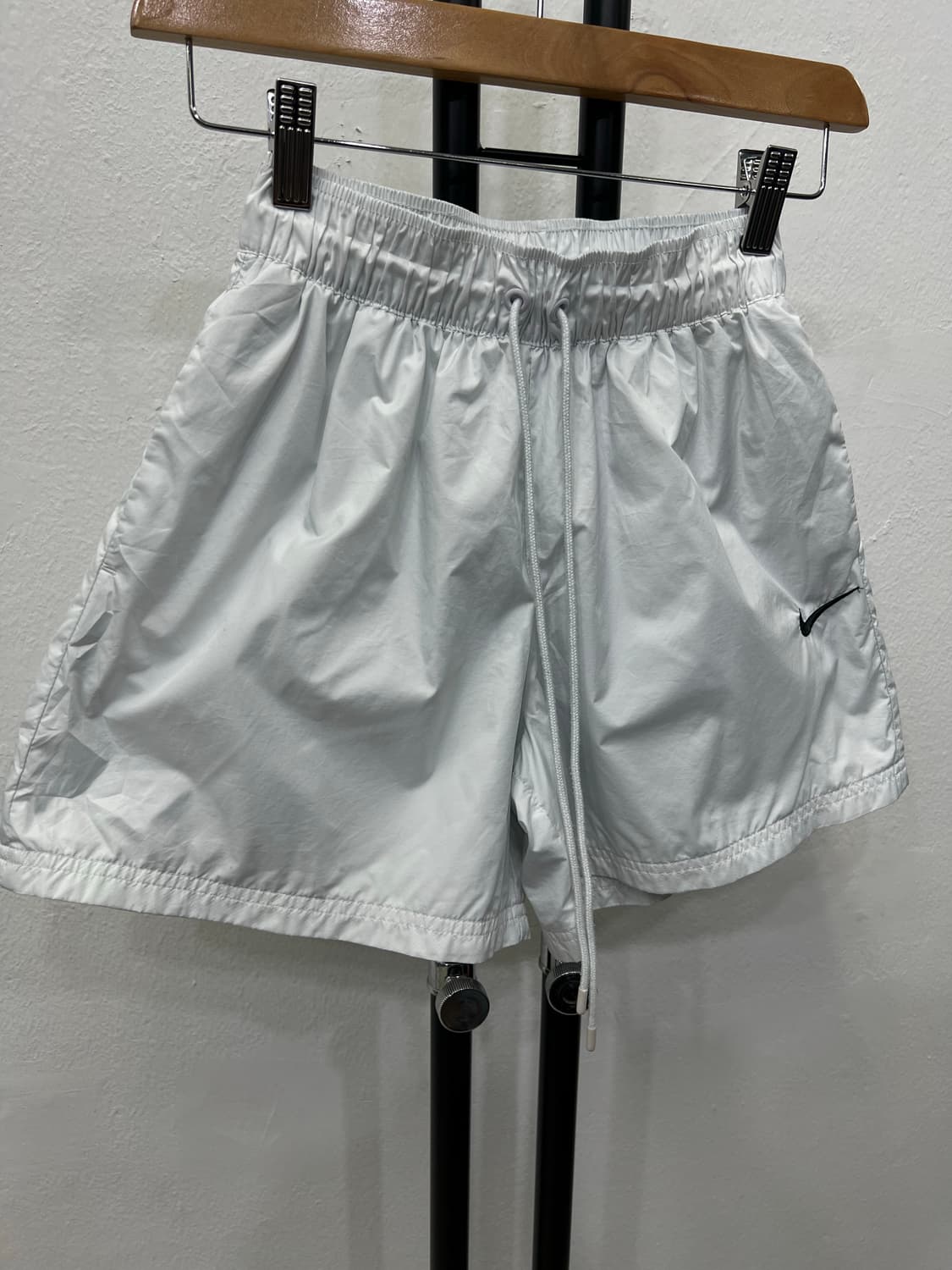 정품) 나이키 여성 나일론 반바지 XS 상품이미지2
