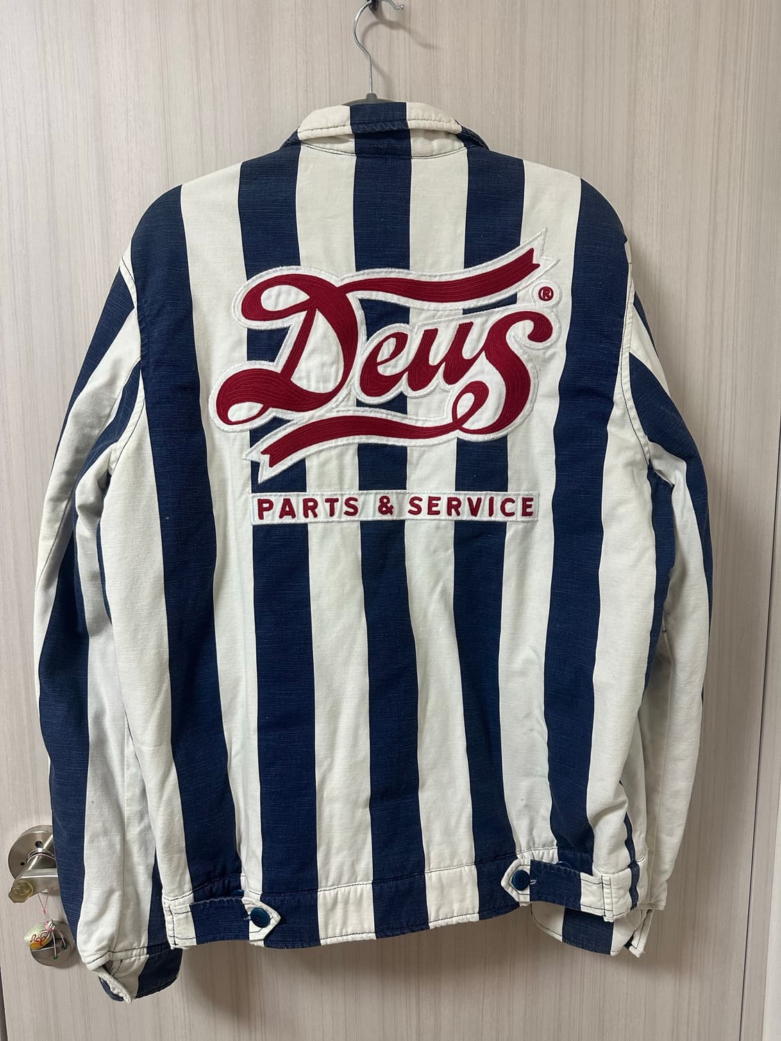 데우스 자켓팝니다 상품이미지2