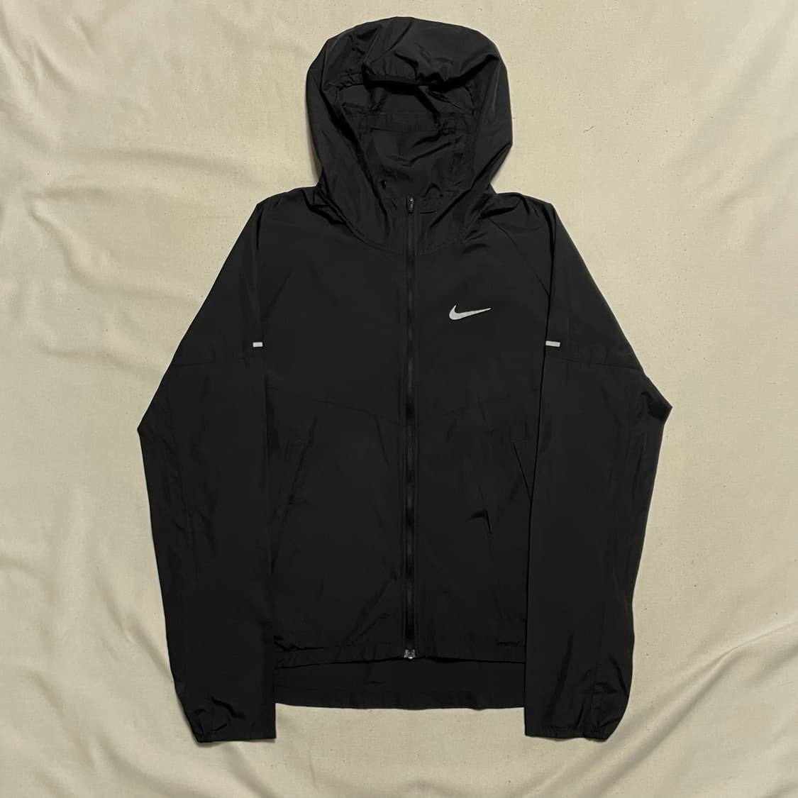 S 나이키 러닝 블랙 후드 바람막이  상품이미지2