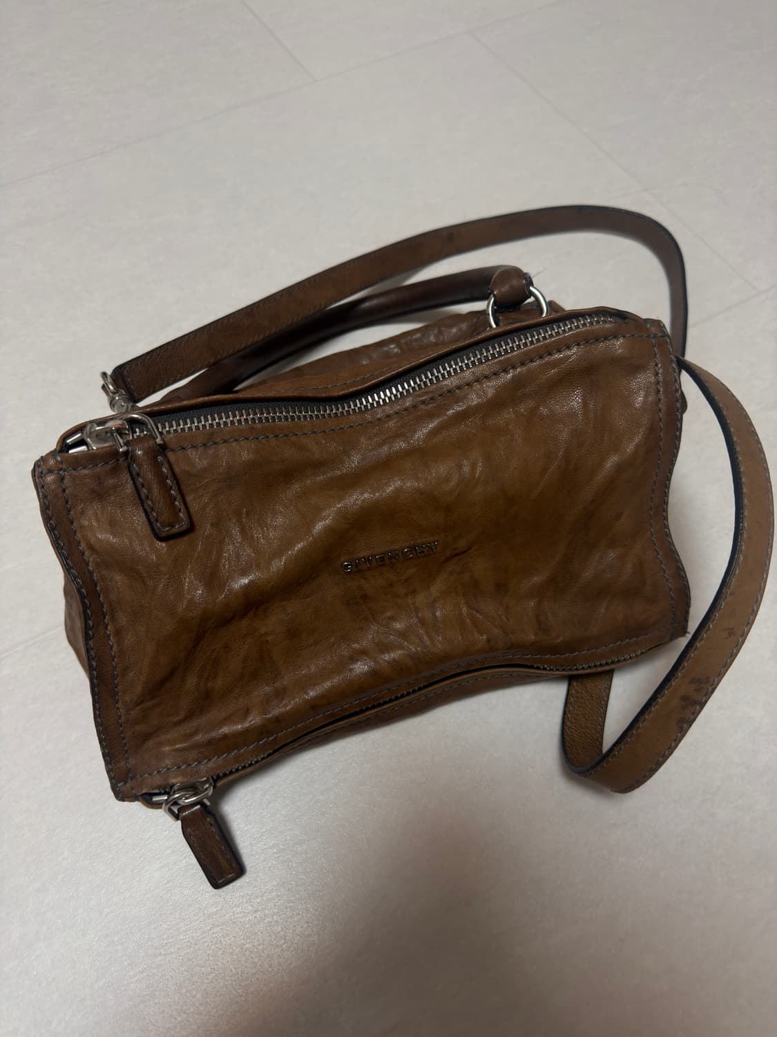 [ S ]지방시 판도라 링클 숄더백 브라운 스몰 상품이미지1