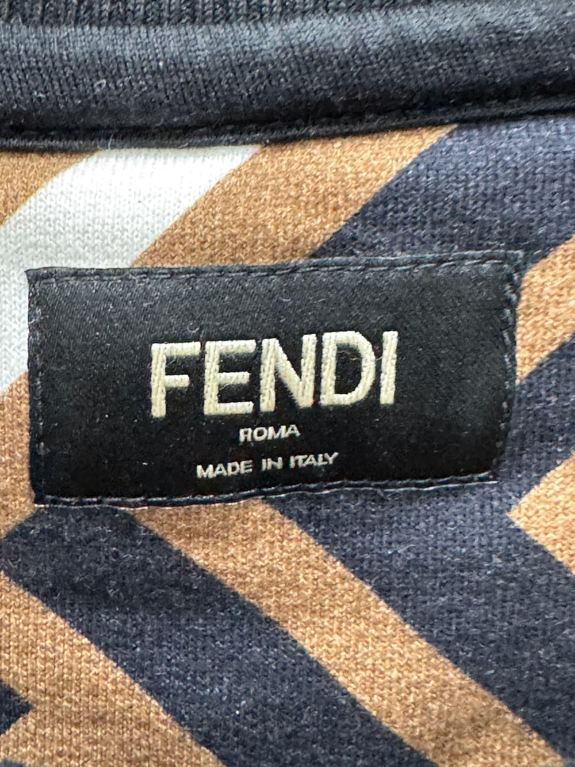 펜디 FF 맨투맨 L  상품이미지2