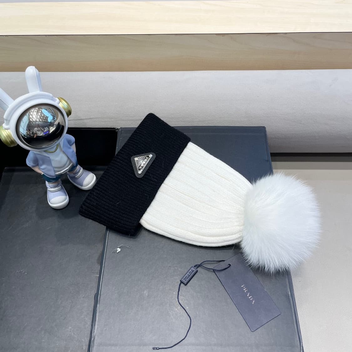 프라다 가을 겨울 모자
 상품이미지5