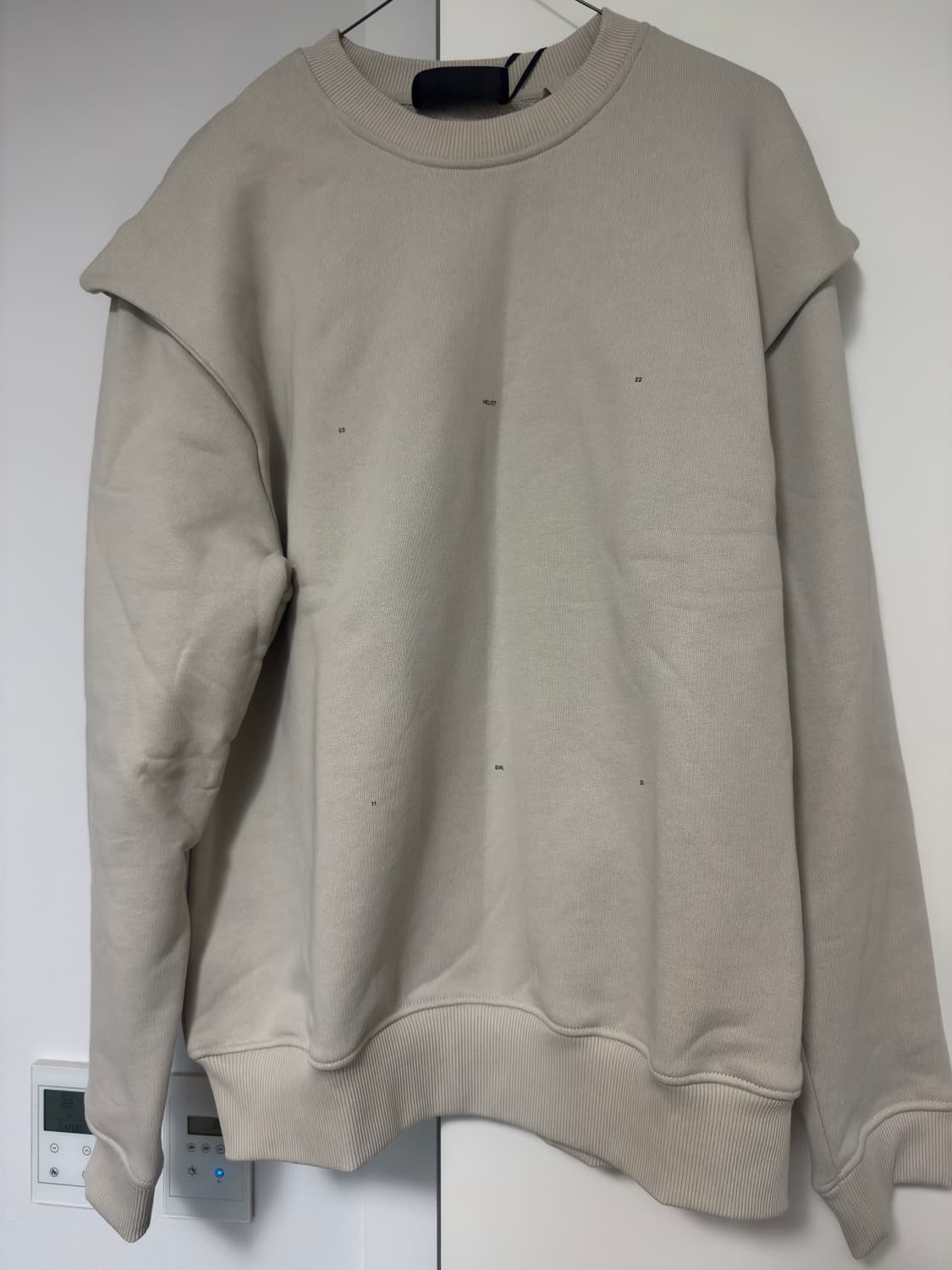 heliot emil 엘리엇에밀 아웃라인 로고 스웻 m 새상품 상품이미지1