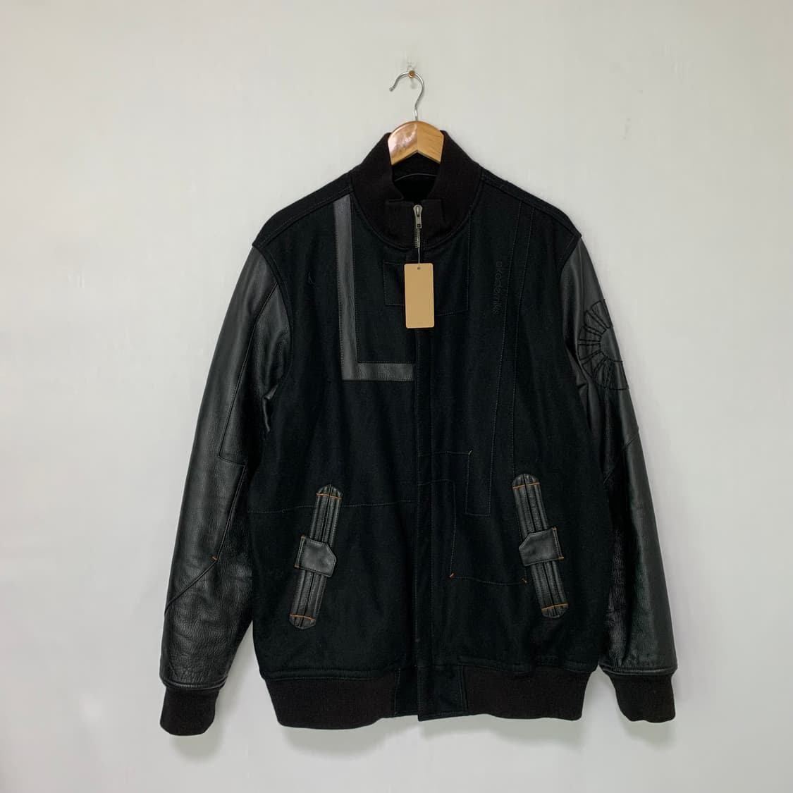 아카데믹스 블랙 레더 배색 봄버 스타디움 자켓 빈티지 00s스트릿칼하트 상품이미지1