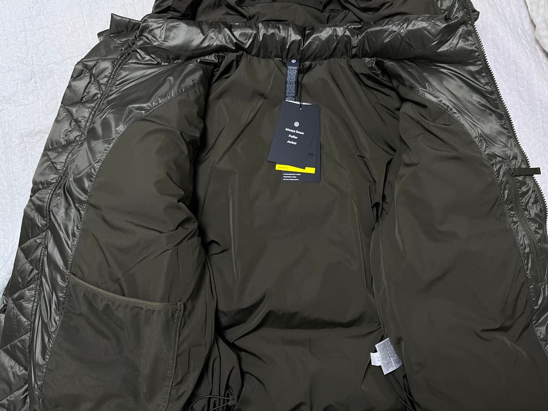 룰루레몬 구스다운 패딩 M 새상품 상품이미지3