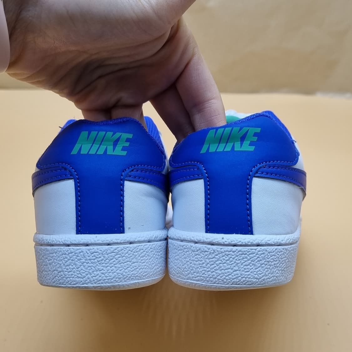 나이키 코트 로얄 여성운동화230  상품이미지4