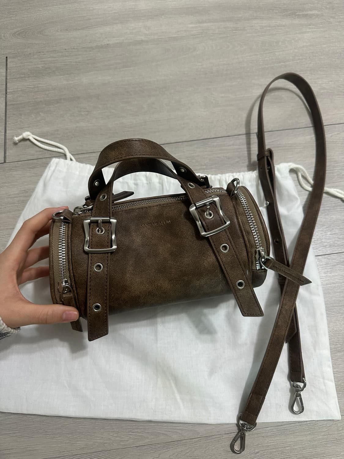 🤎샌드뮤지엄 오크백 미니 다크브라운 (현재 전 사이트 품절 색상) 상품이미지1