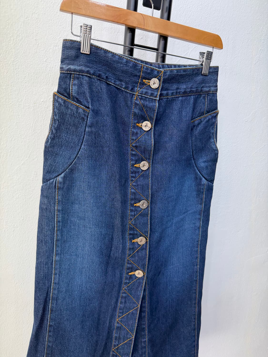 정품) 비비안웨스트우드 버튼 장식 데님 스커트 38(26) 상품이미지2