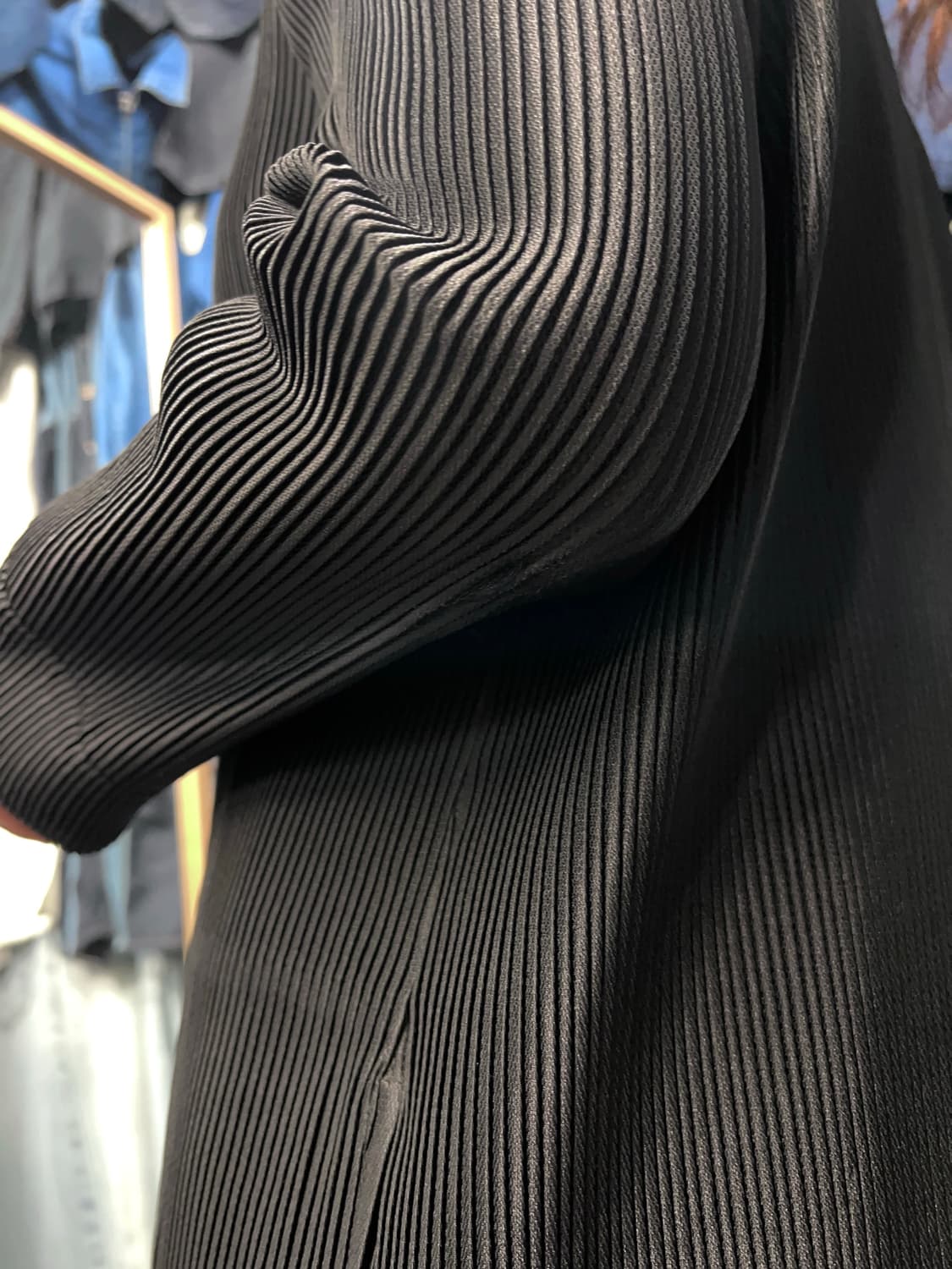 55 ) ISSEY MIYAKE Triacetate Pleats Coat 상품이미지5