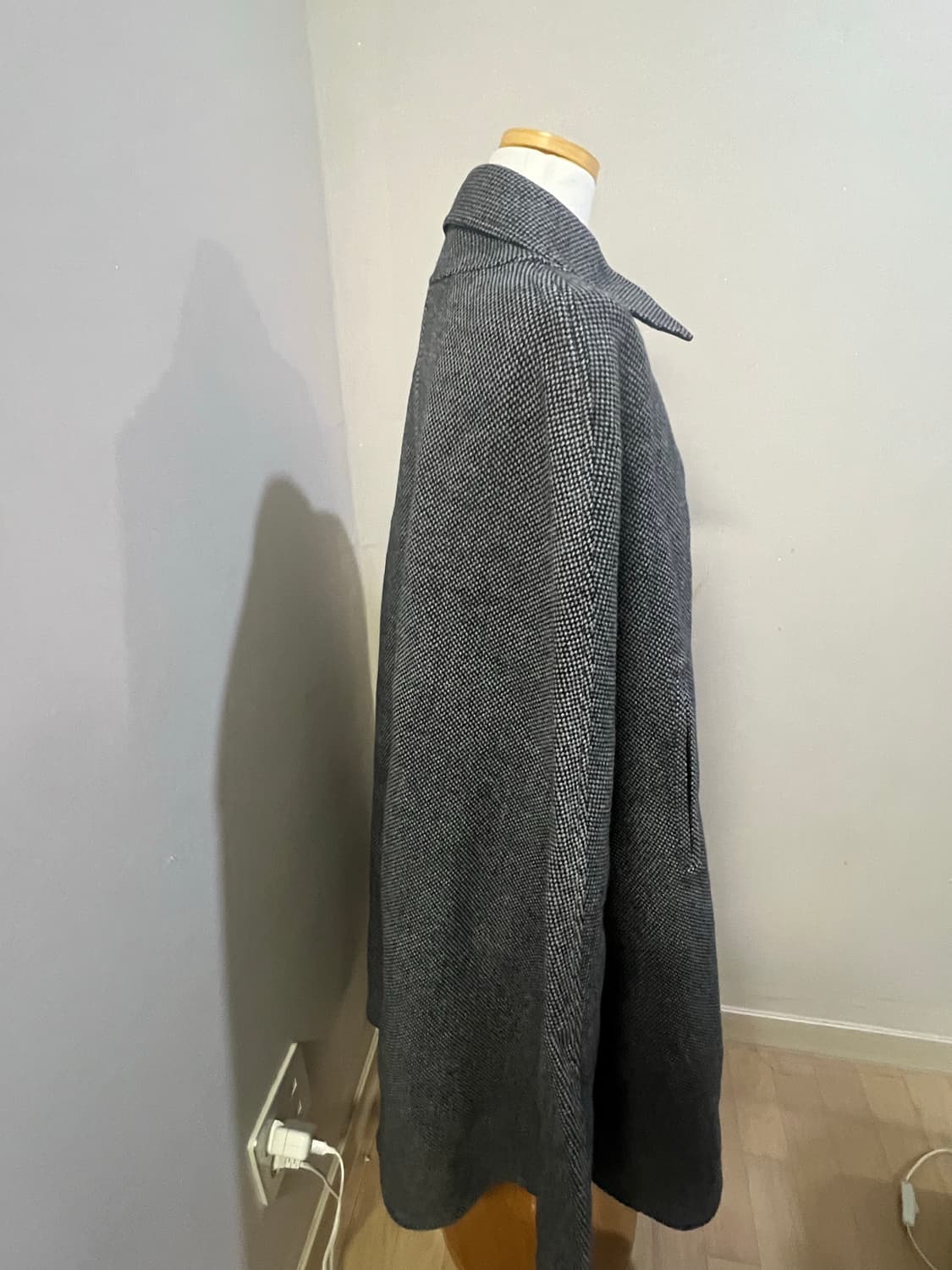 분위기 갑 엠마뮤엘웅가로 빈티지 100% 울 롱 케이프  상품이미지2