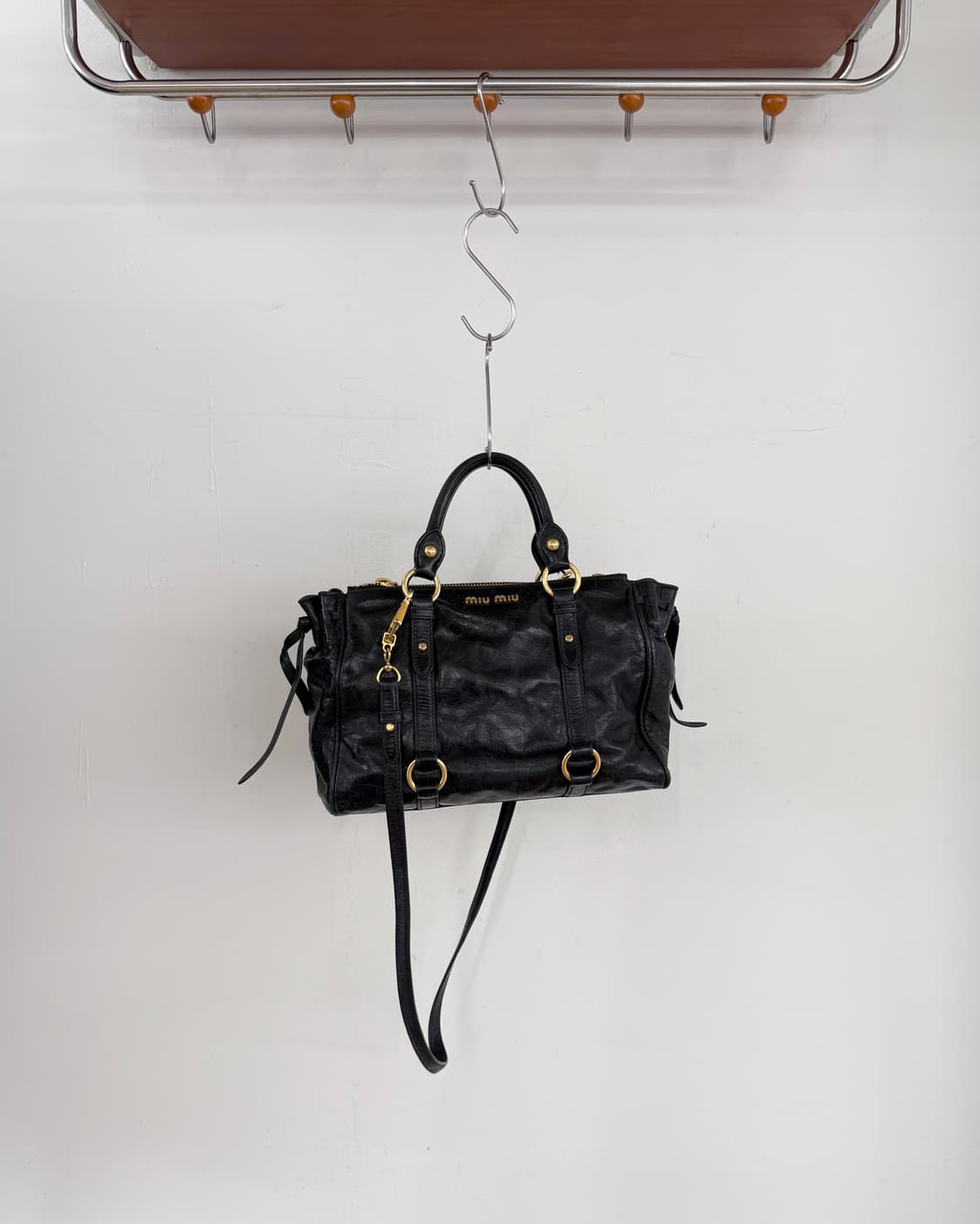 미우미우 블랙 비텔로 럭스 사첼 숄더백 상품이미지2