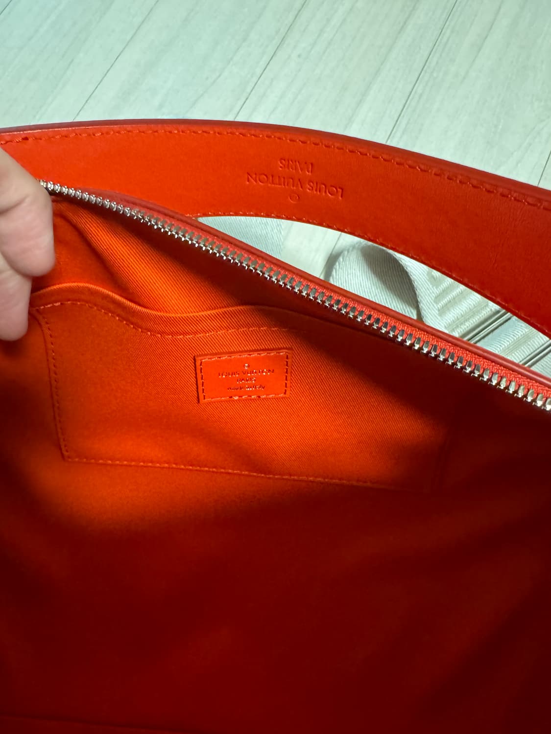 루이비통) 소프트 폴로숑 MM M23719(박스, 더스트백 있음) 상품이미지9