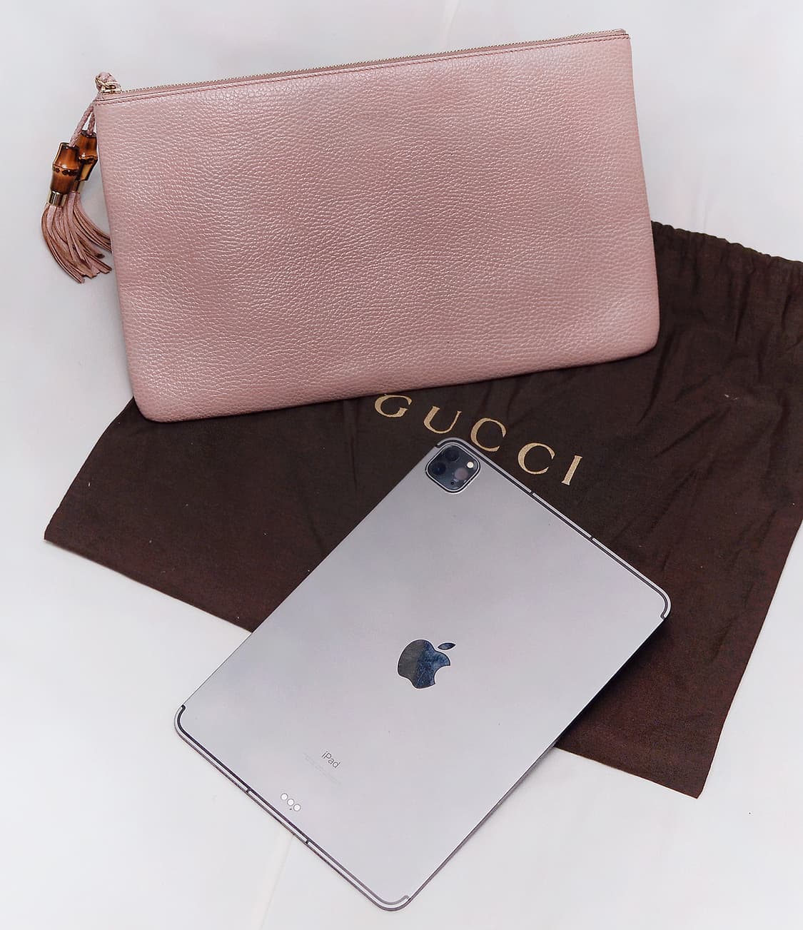 구찌 (GUCCI) 뱀부 테슬 페일핑크 토고가죽 클러치백 상품이미지2
