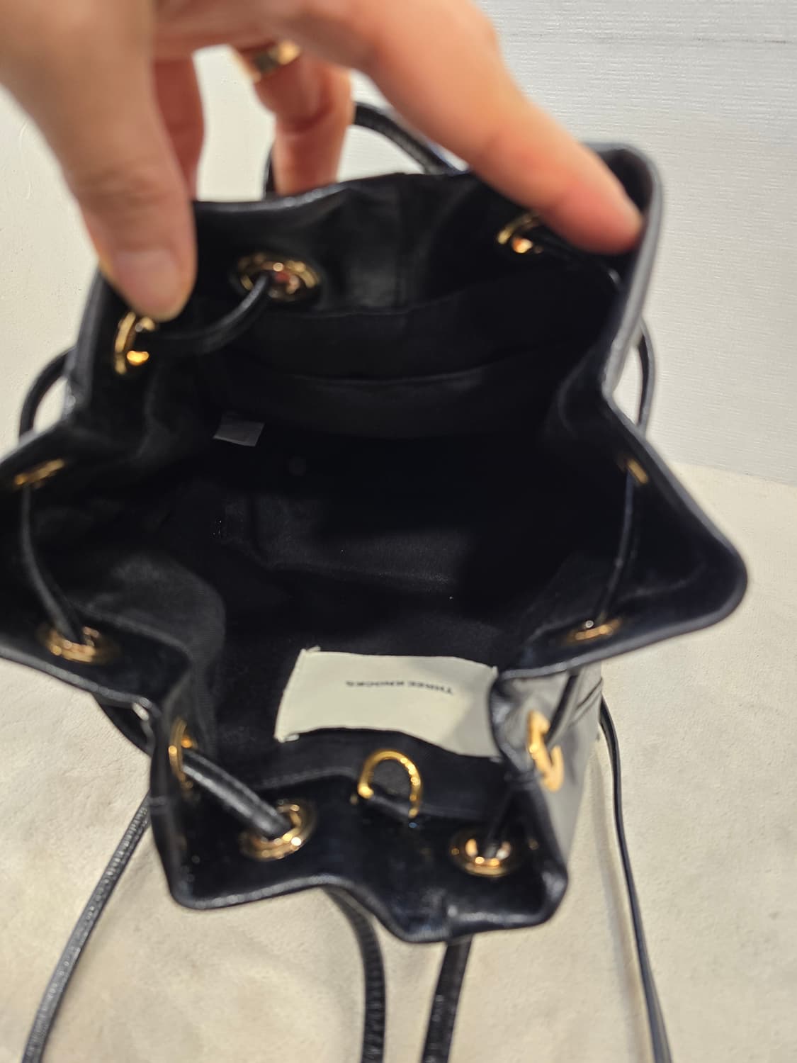 쓰리노크스 블랙 가죽 백팩 버킷백 + 체인 상품이미지9