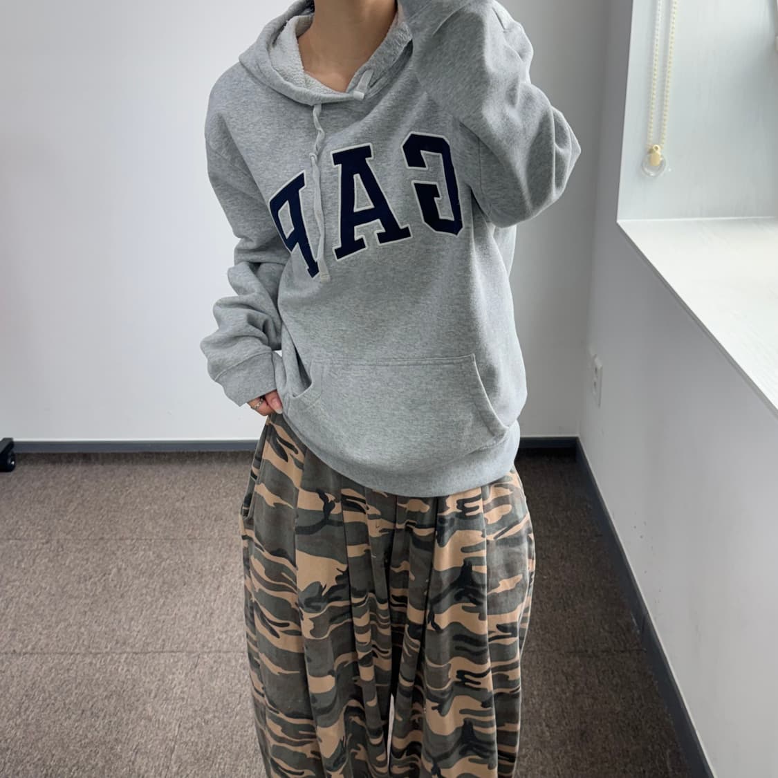 Gap 갭 네이비 로고 그레이 후드티 상품이미지2