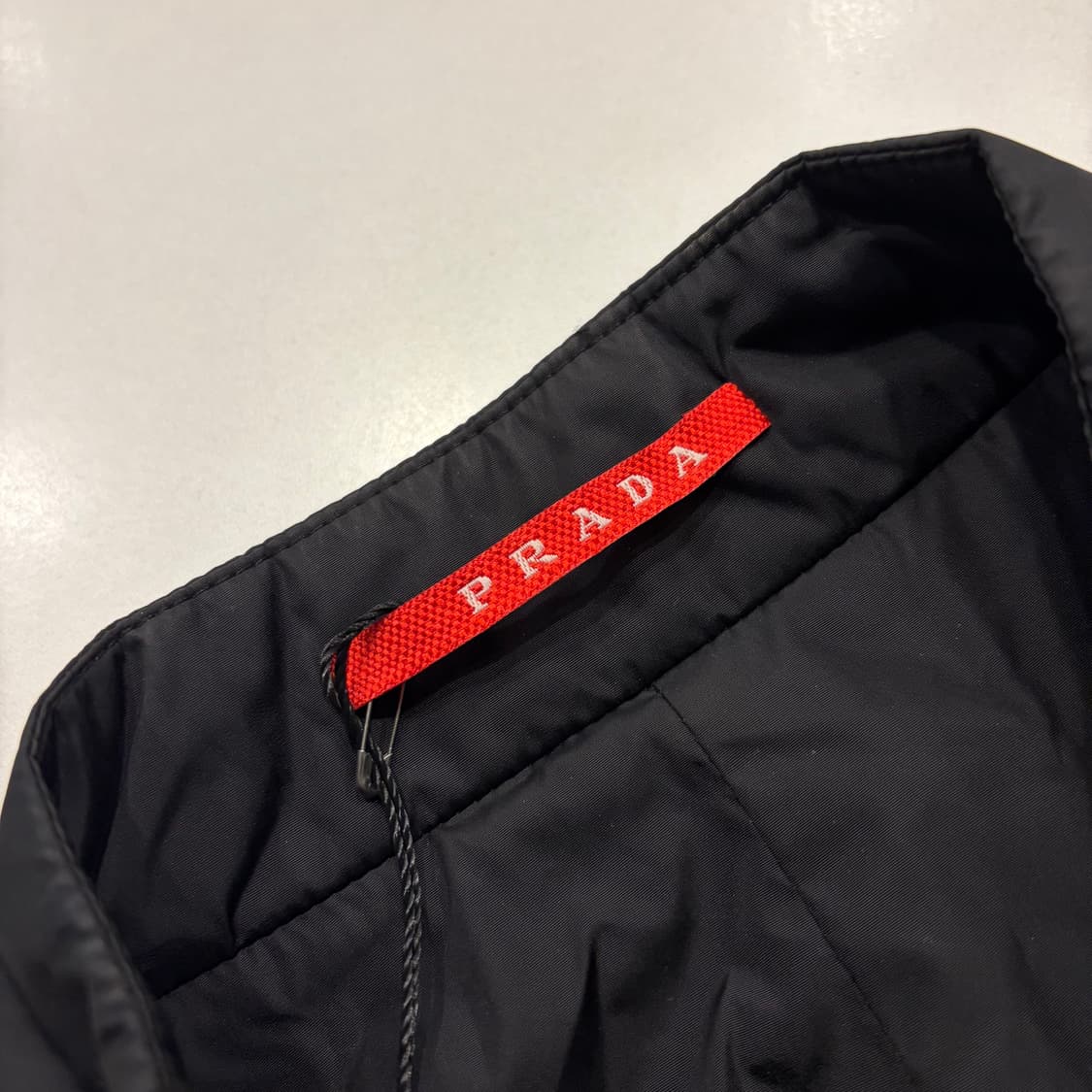[44] 프라다 러플 나일론 블랙 우먼 자켓 B767 상품이미지9