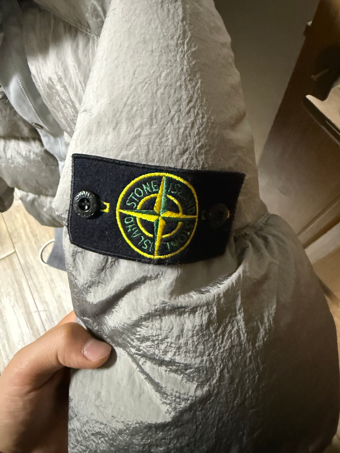 스톤아일랜드 나일론메탈 패딩 24fw L 상품이미지3