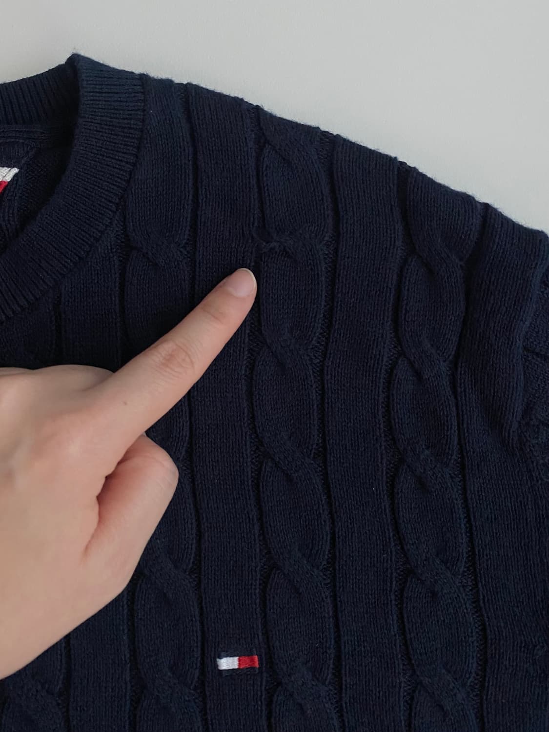 타미힐피거 꽈베기 니트 상품이미지3