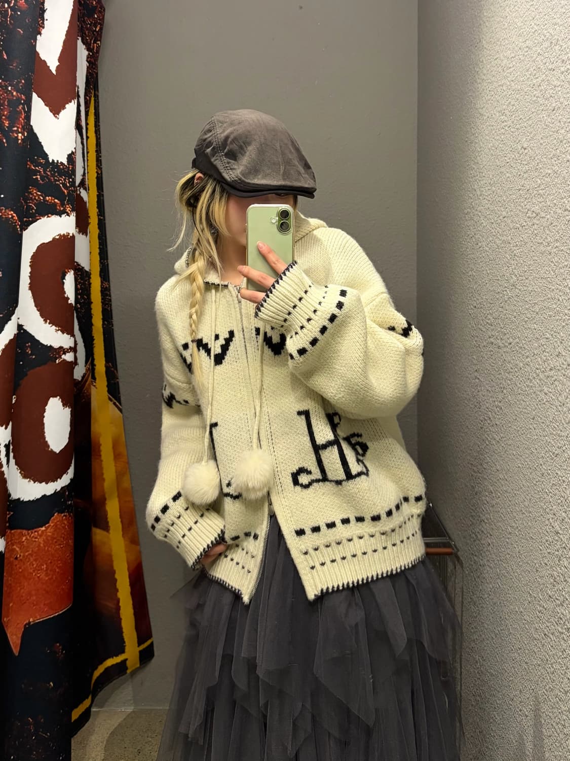 빈티지 후드 폼폼 니트집업 상품이미지1