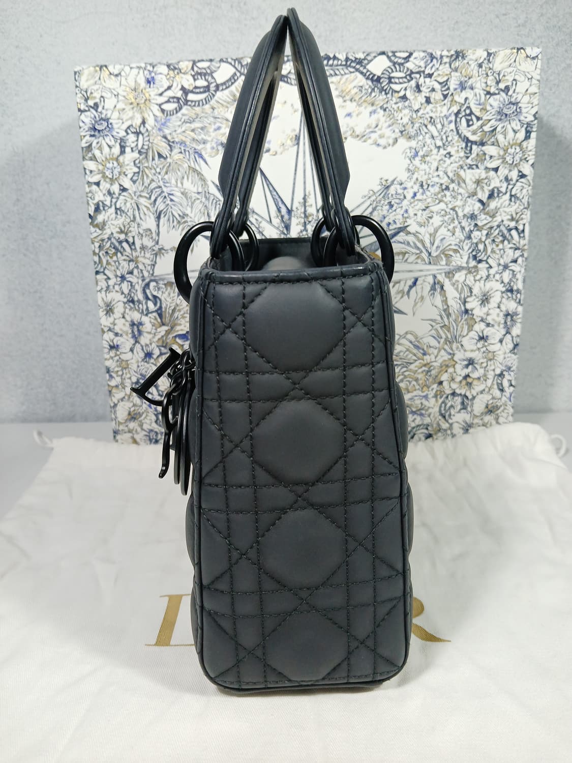 디올 레이디백 매트블랙 스몰 M0538SLOI 상품이미지6