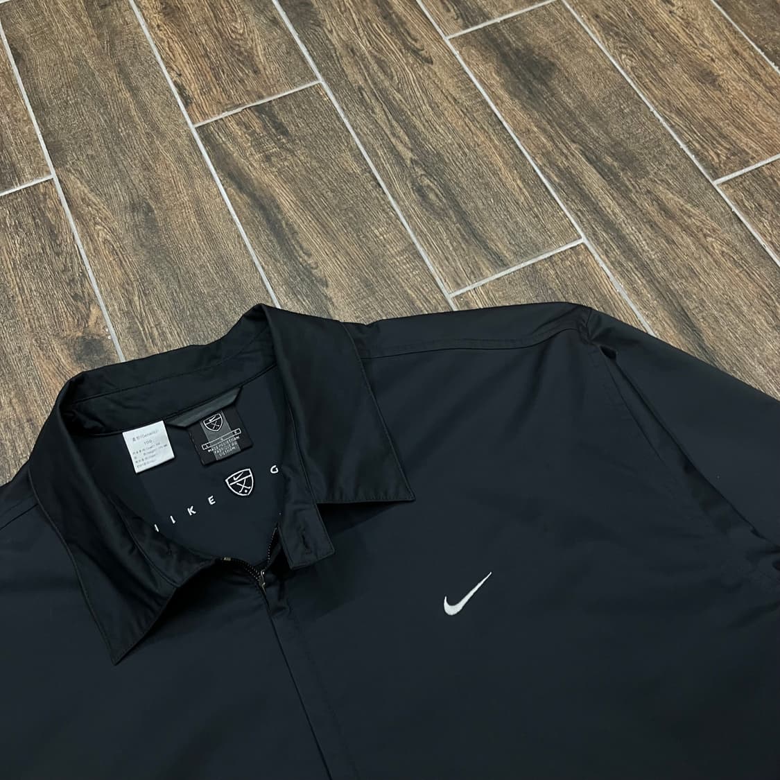 나이키 올블랙 바람막이 자켓  상품이미지4