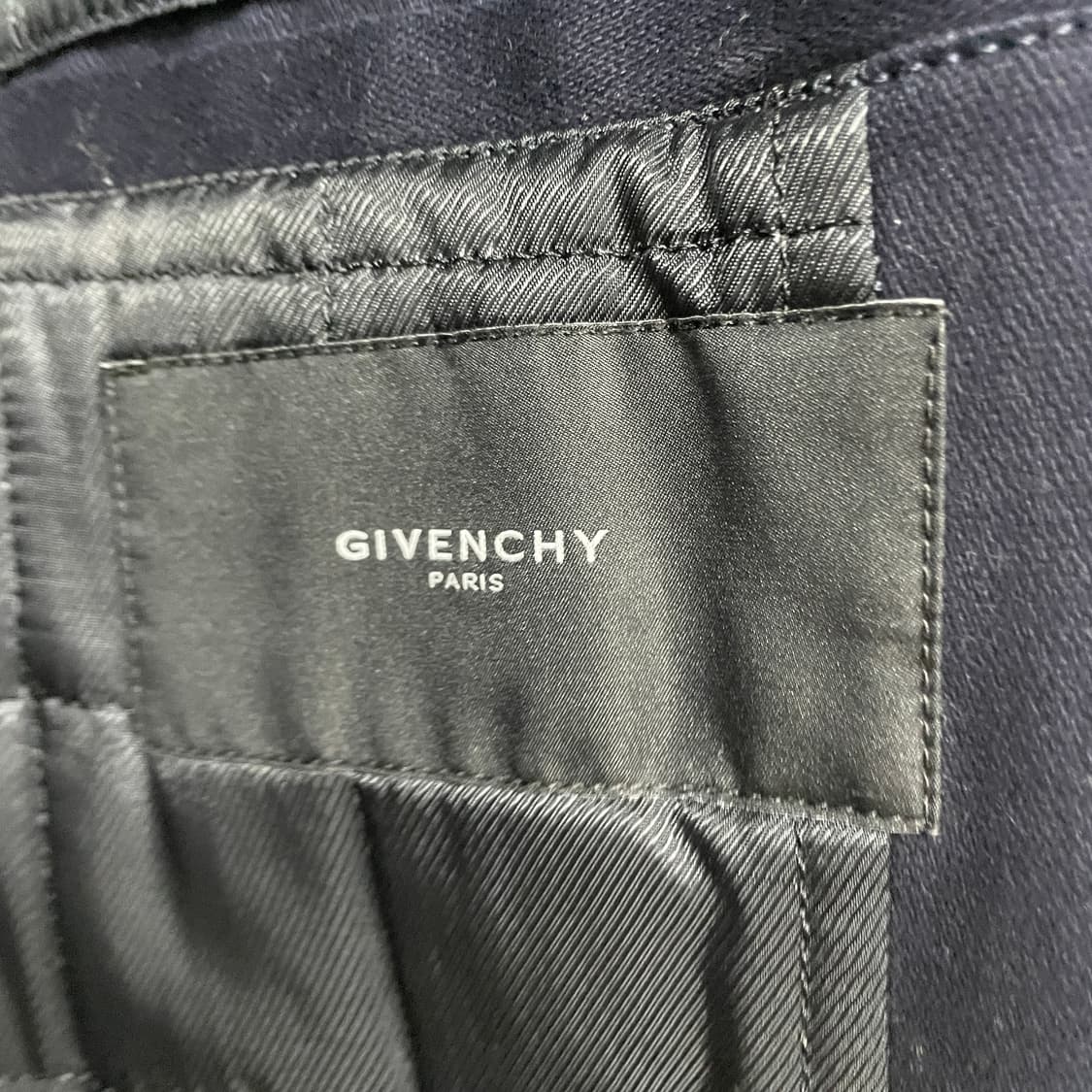 지방시 네이비 코트 52 상품이미지6