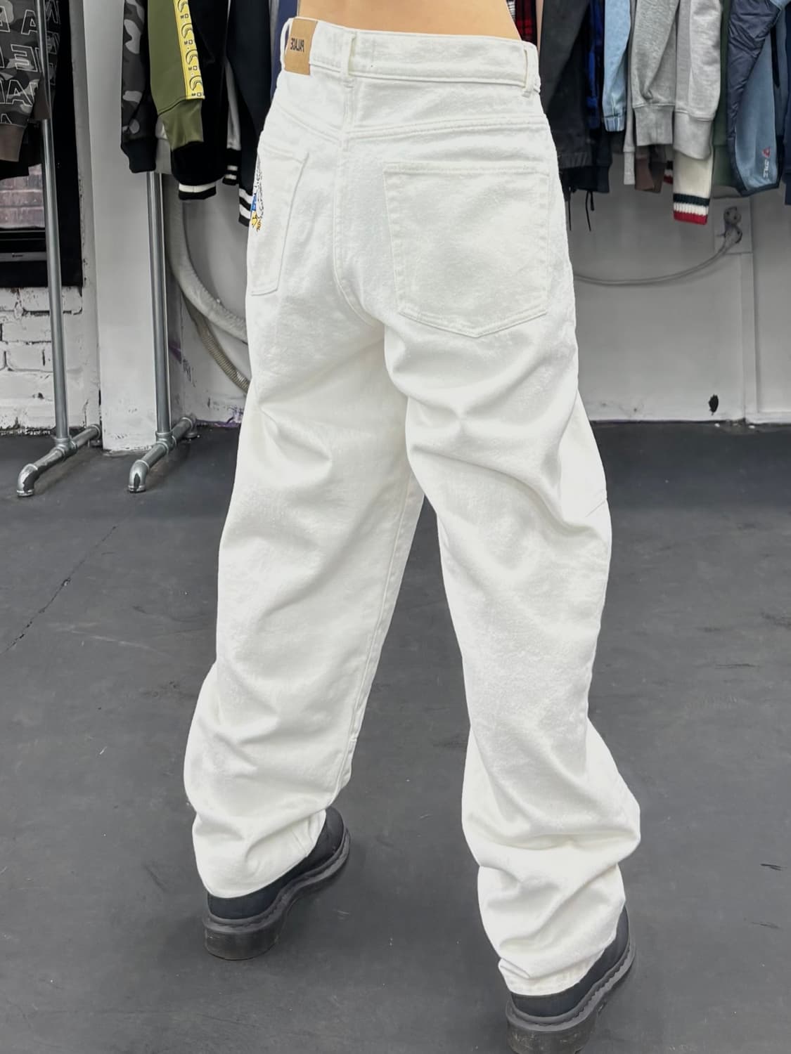 팔라스 덕 화이트 데님팬츠 상품이미지5