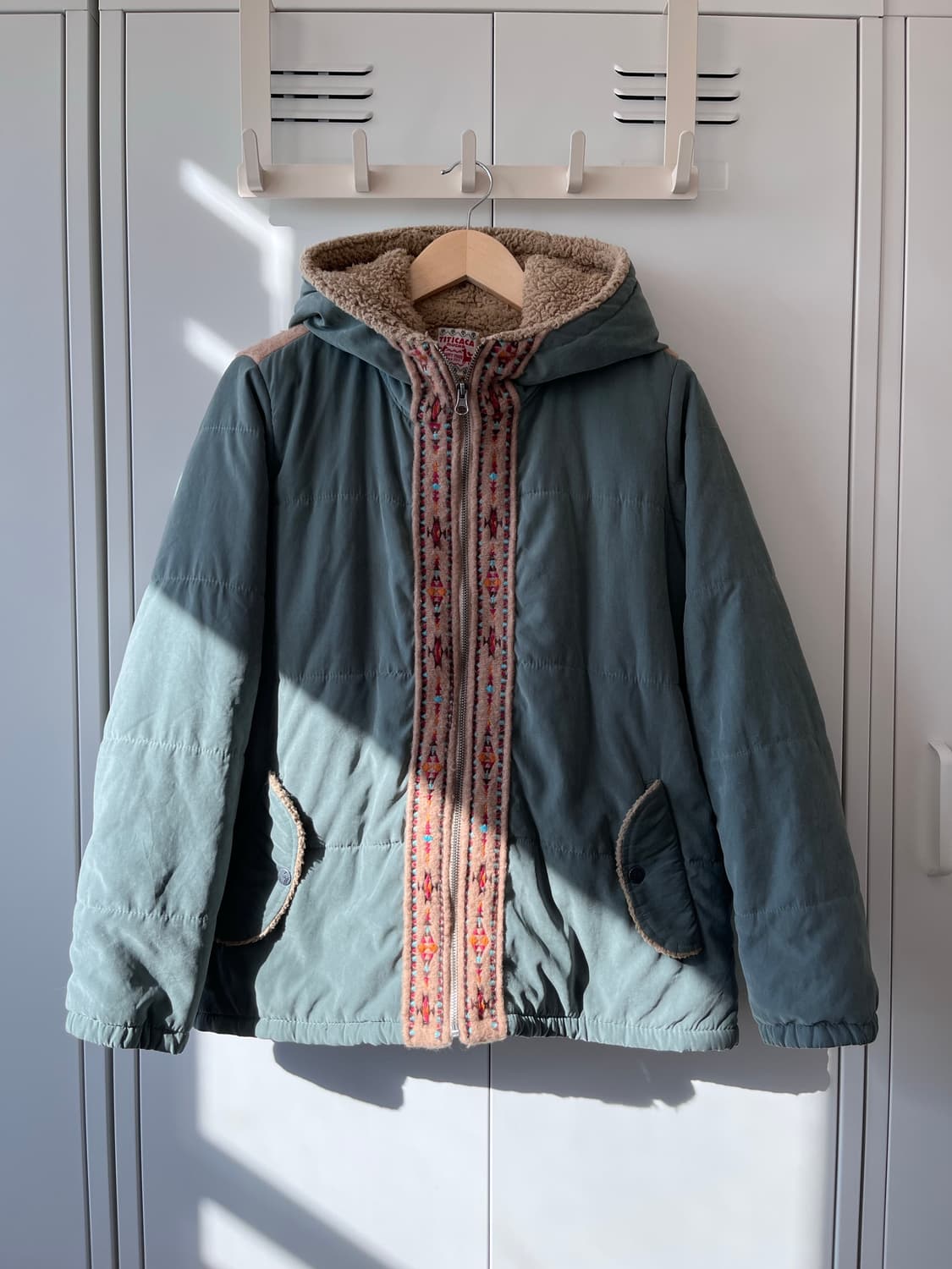 티티카카 하구미 패턴 양털 민트 패딩 상품이미지1