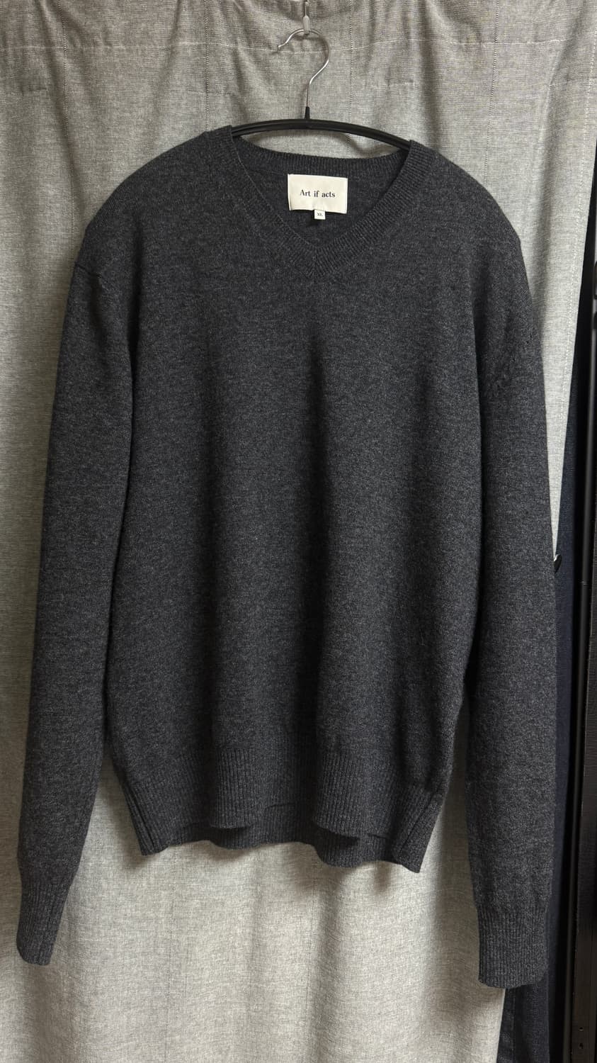 아트이프액츠 브이넥니트 상품이미지3