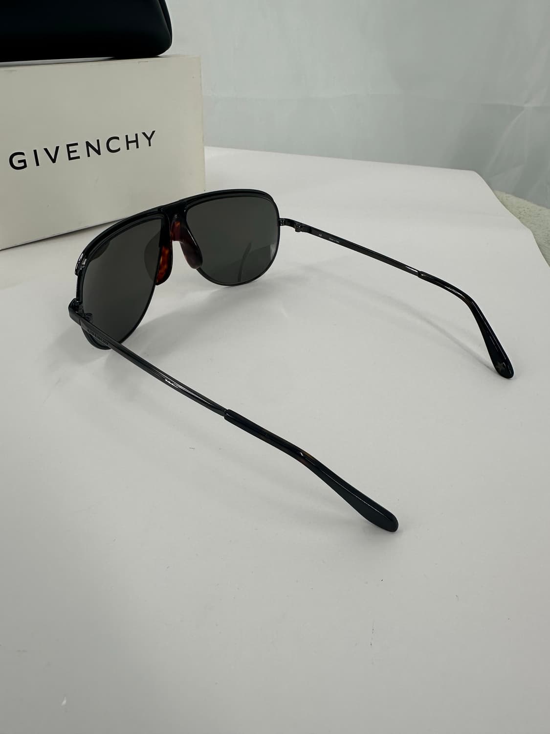 [새상품 무료배송] 정품 지방시 Made in Italy 선글라스 상품이미지3