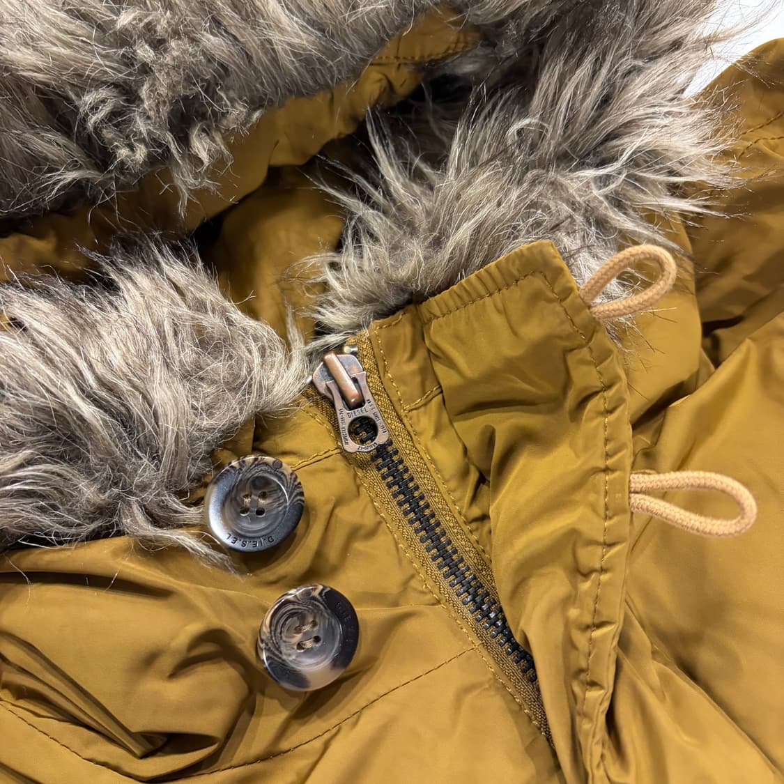 [M] 디젤 카키 브라운 포켓 후드 패딩 점퍼 C20 상품이미지5