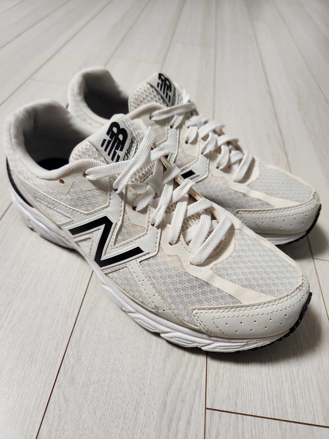 뉴발란스 480 운동화 W480WB5 사이즈245

남녀공용 가볍고 편해 상품이미지4