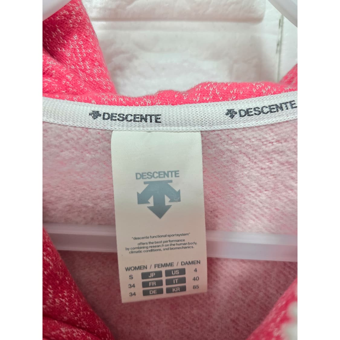 택포// 데상트 핑크 후드 집업 S  상품이미지2